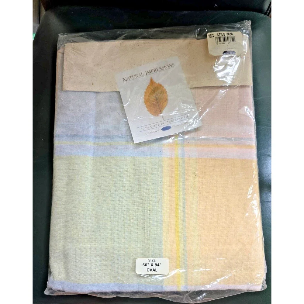 Natural Impressions Jacquard Tablecloth Oval 60 x 84